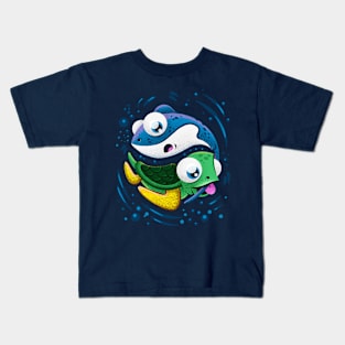 Cute Gift Funny Baby Turtle & Stingray Playing Kids T-Shirt